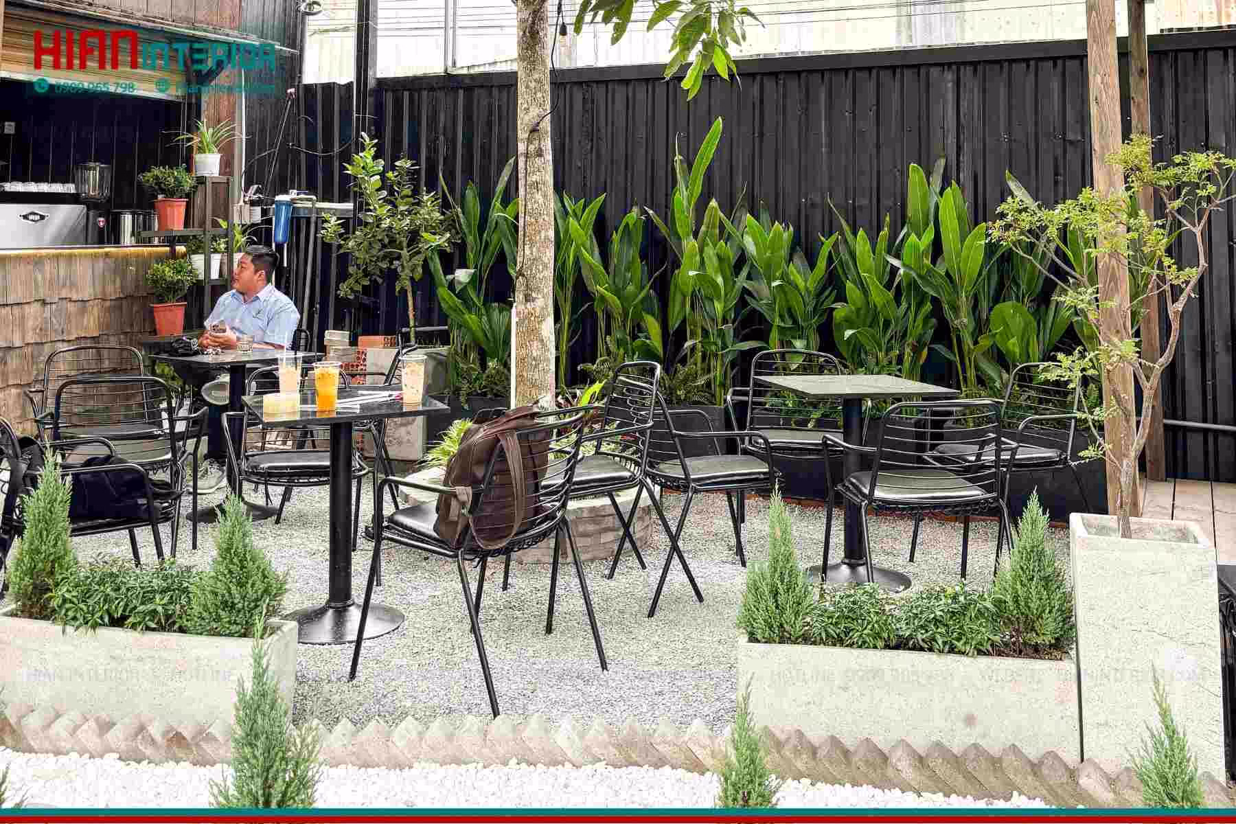 Thi công quán cafe sân vườn B00M Coffee