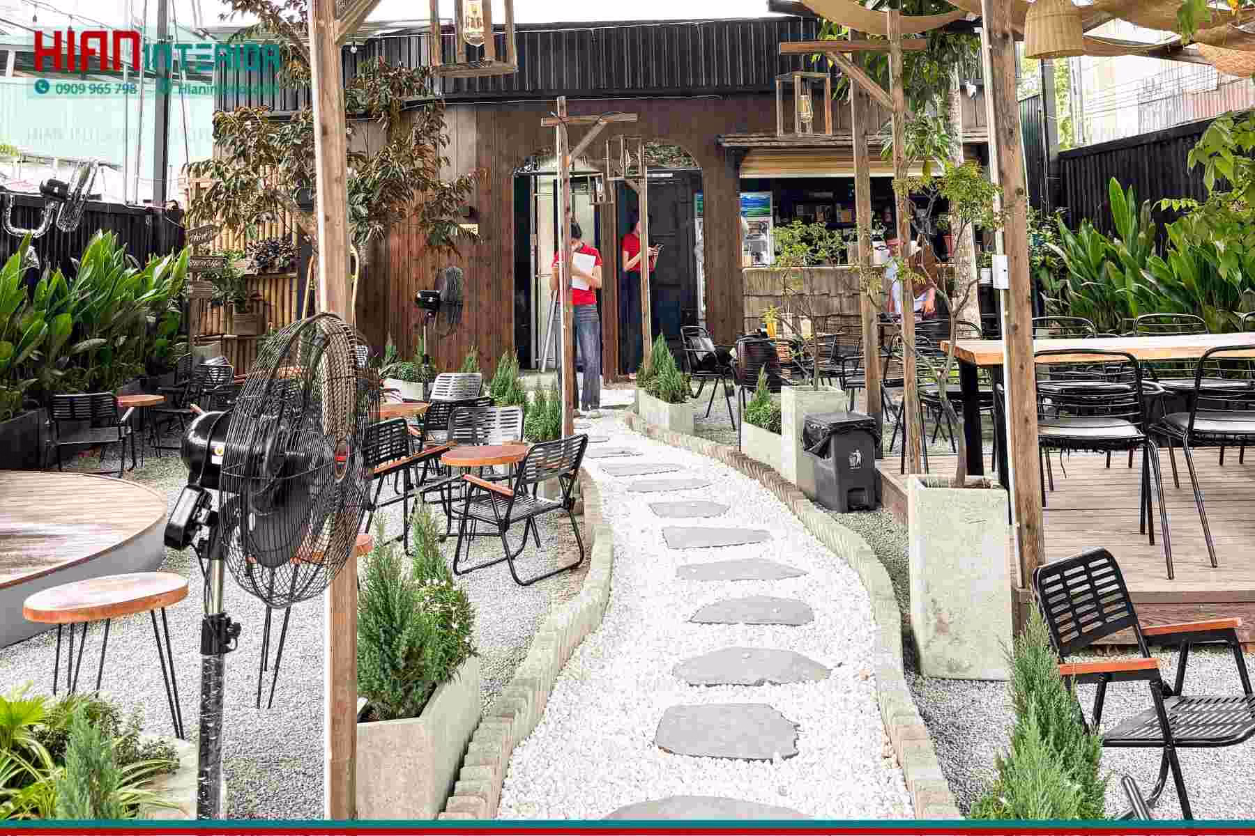 Thi công quán cafe sân vườn B00M Coffee
