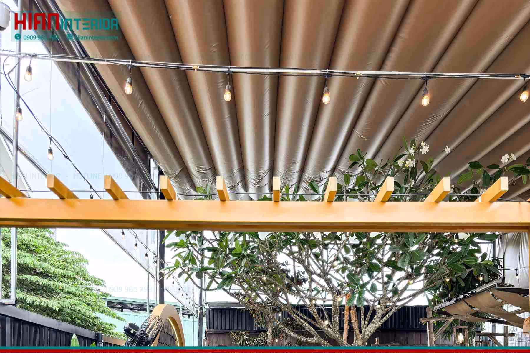 Thi công quán cafe sân vườn B00M Coffee