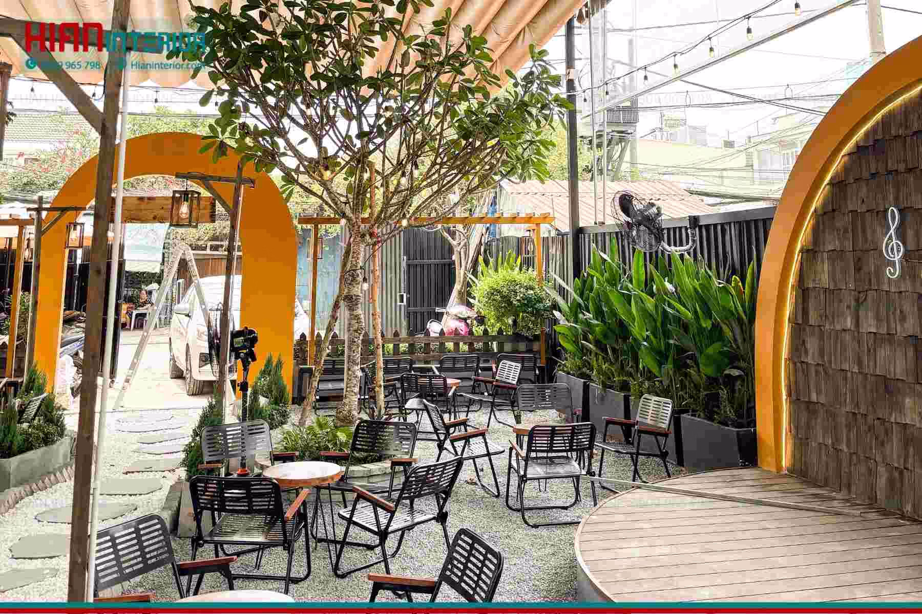 Thi công quán cafe sân vườn B00M Coffee