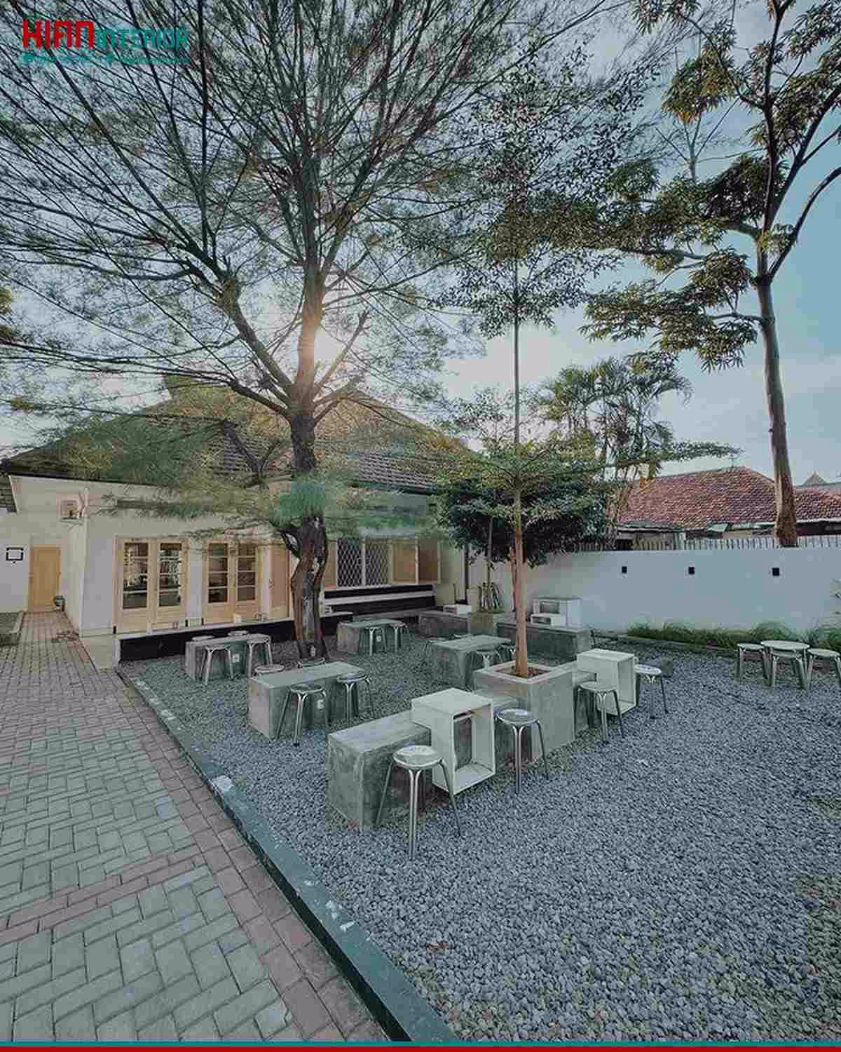 Quán Cà Phê Sân Vườn Nhỏ
