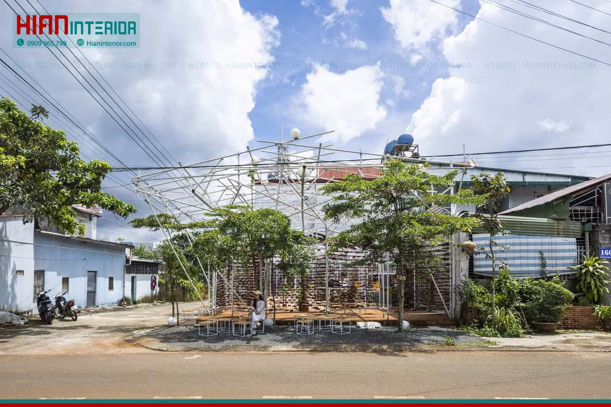 Quán Cafe Sân Vườn 300M2